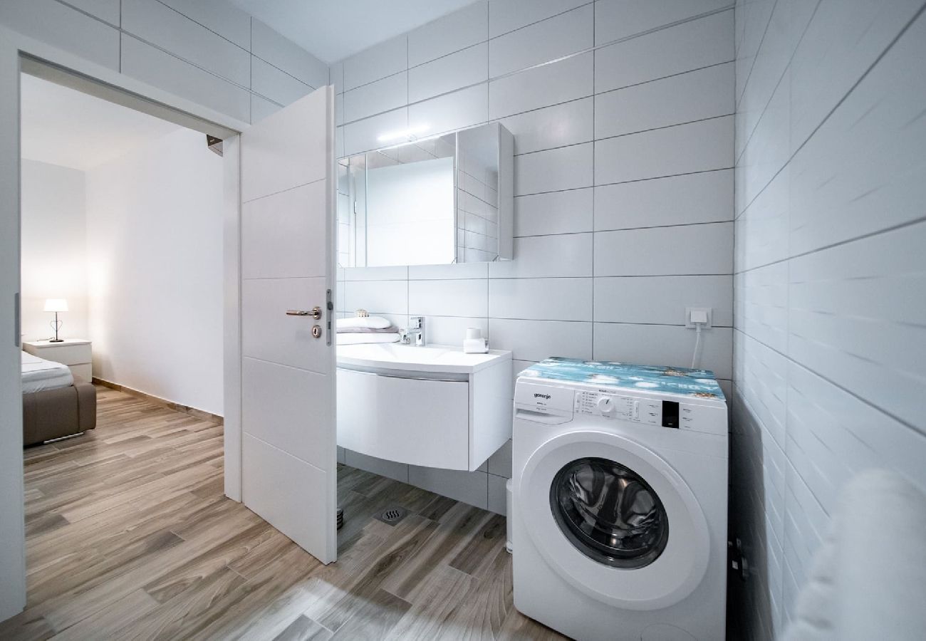 Apartment in Supetarska Draga - Villa Gulli - Apartment Blue with Sea View 