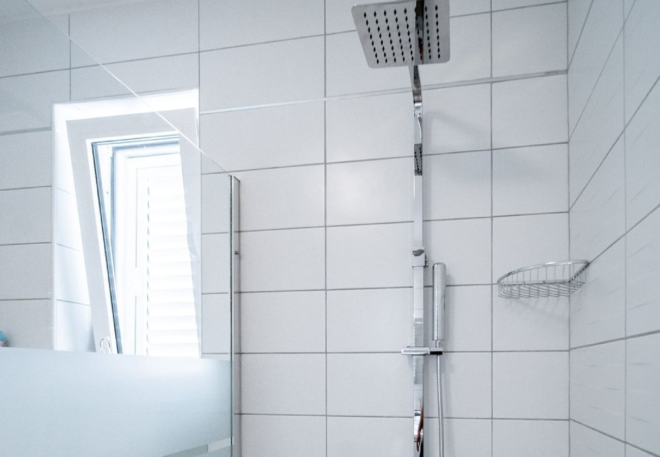 Apartment in Supetarska Draga - Villa Gulli - Apartment Blue with Sea View 