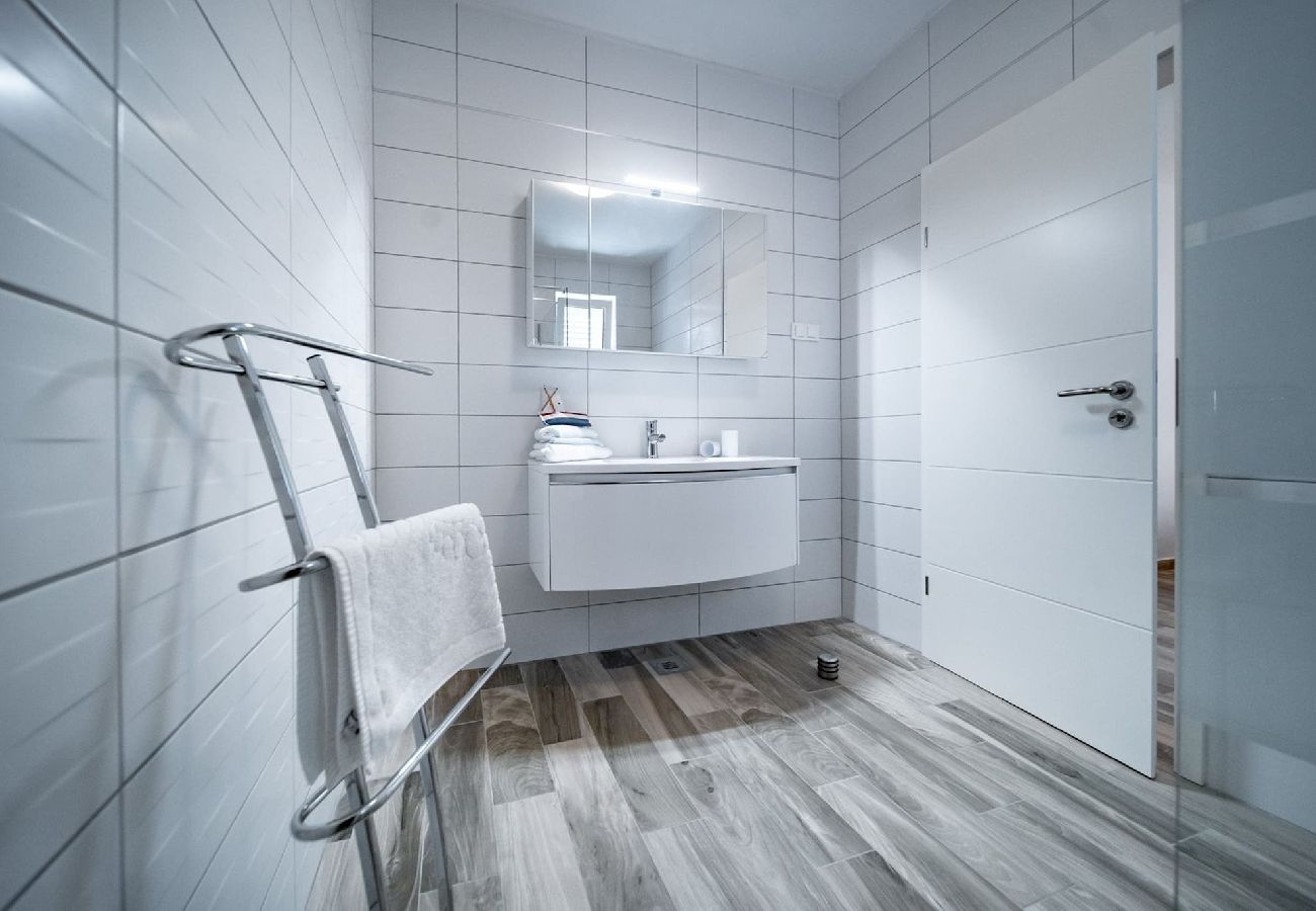 Apartment in Supetarska Draga - Villa Gulli - Apartment Blue with Sea View 