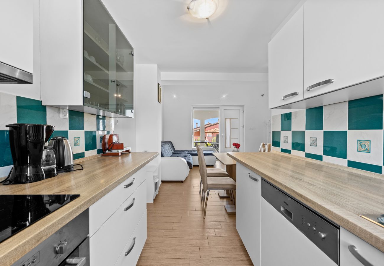 Villa in Kukci - Relaxing Villa near Porec with Pool - Susanne