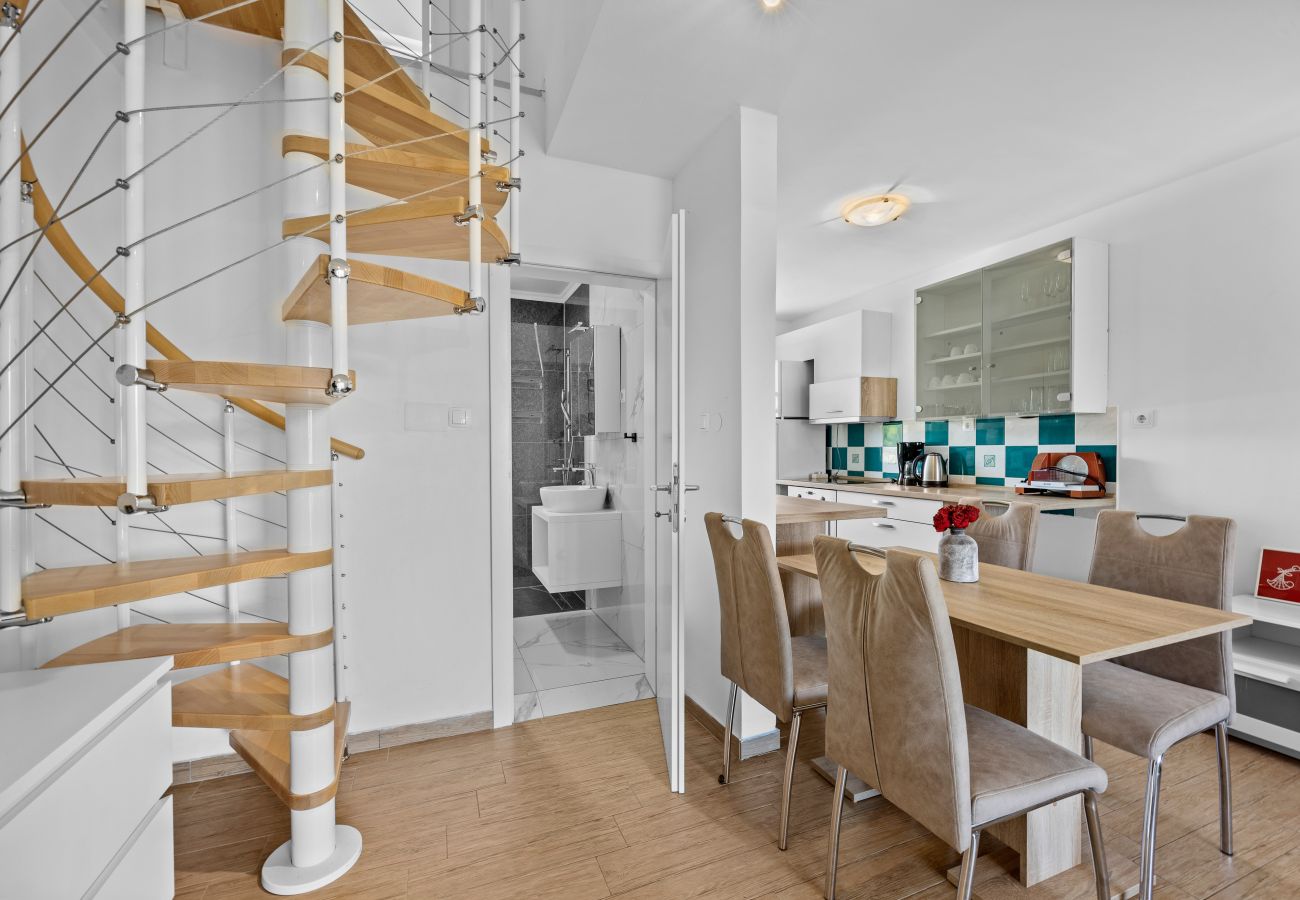 Villa in Kukci - Relaxing Villa near Porec with Pool - Susanne