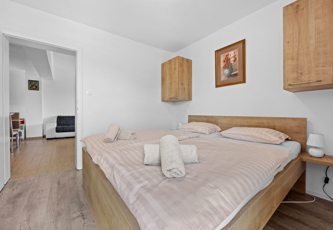 Villa in Kukci - Relaxing Villa near Porec with Pool - Susanne