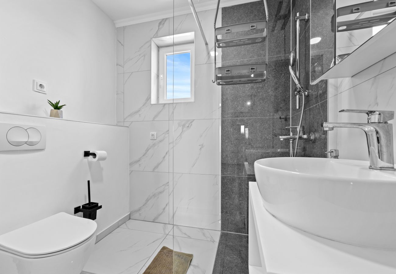 Villa in Kukci - Relaxing Villa near Porec with Pool - Susanne