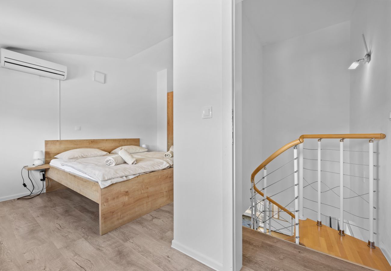 Villa in Kukci - Relaxing Villa near Porec with Pool - Susanne