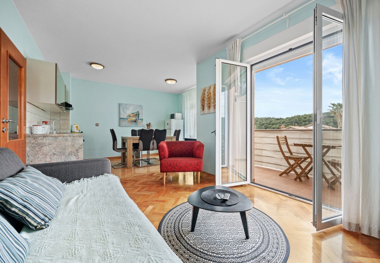 Apartment in Kampor - Seafront Apt for Family Vacation - Neda Ruzmarin