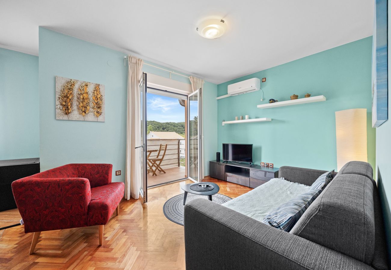 Apartment in Kampor - Seafront Apt for Family Vacation - Neda Ruzmarin