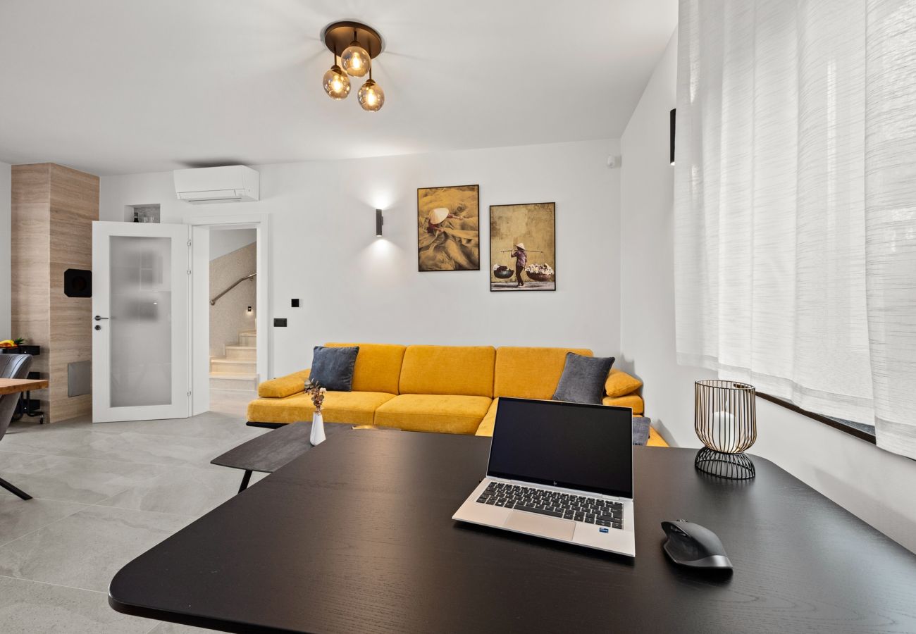 Villa in Štinjan - Villa Polaris - Luxurious Vacation Oasis