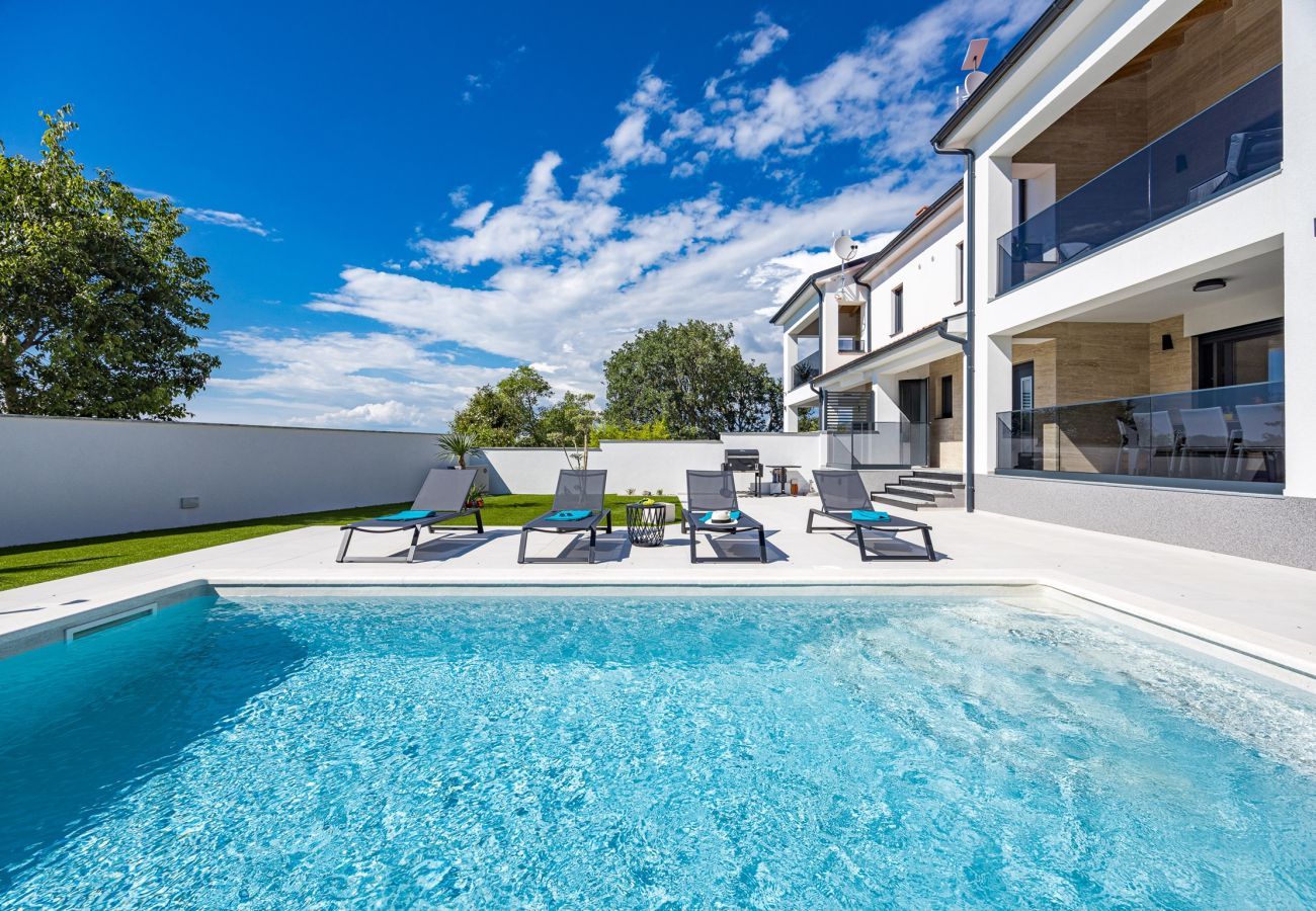 Villa in Štinjan - Villa Polaris - Luxurious Vacation Oasis