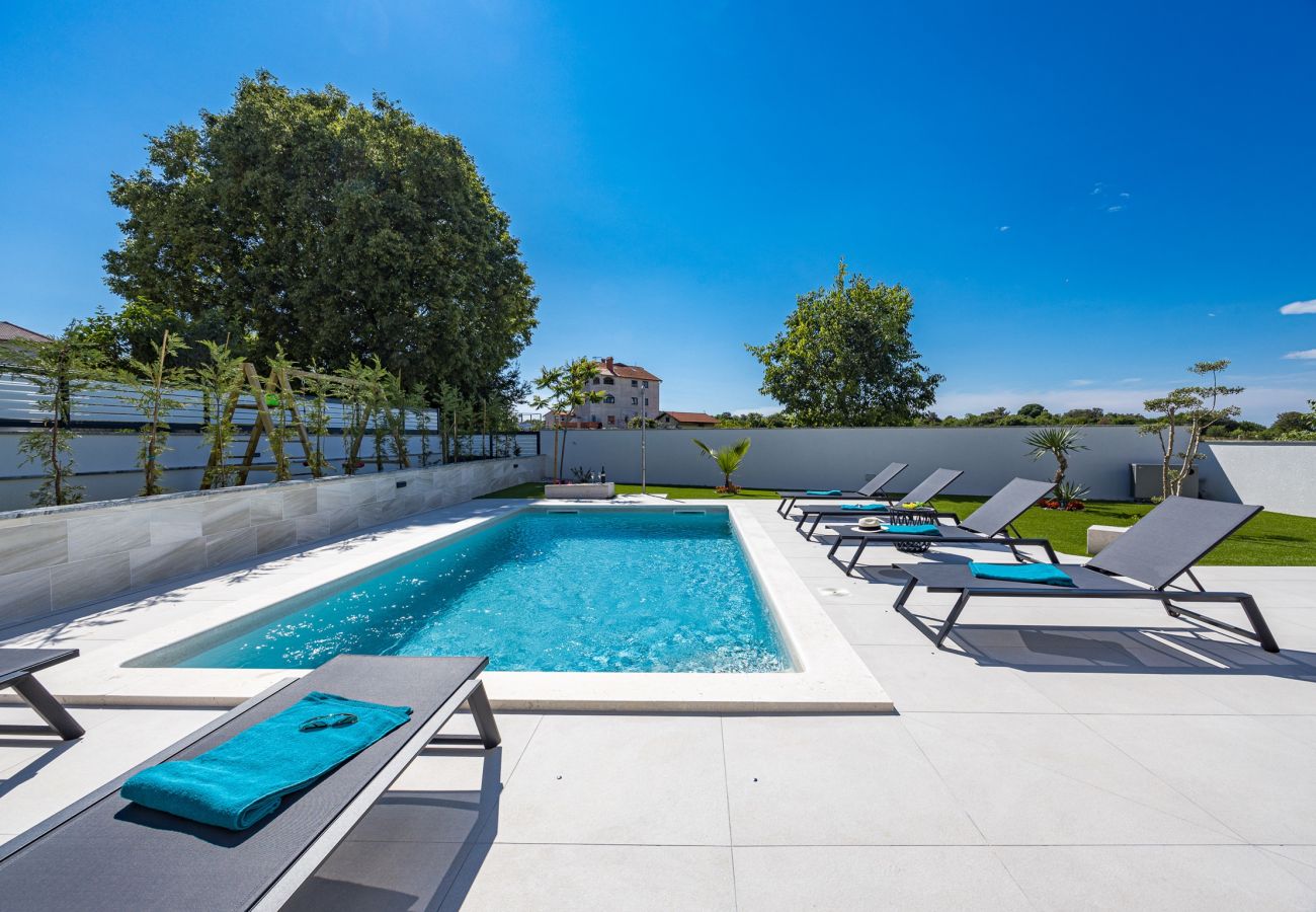 Villa in Štinjan - Villa Polaris - Luxurious Vacation Oasis