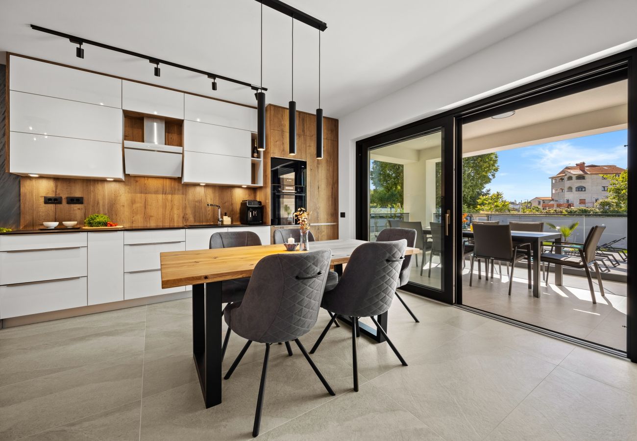 Villa in Štinjan - Villa Polaris - Luxurious Vacation Oasis