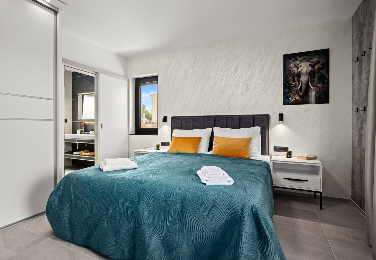 Villa in Štinjan - Villa Polaris - Luxurious Vacation Oasis