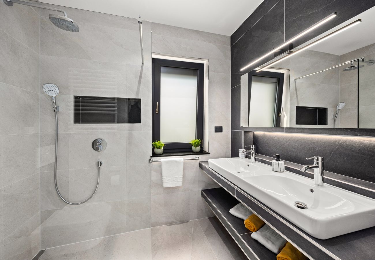 Villa in Štinjan - Villa Polaris - Luxurious Vacation Oasis