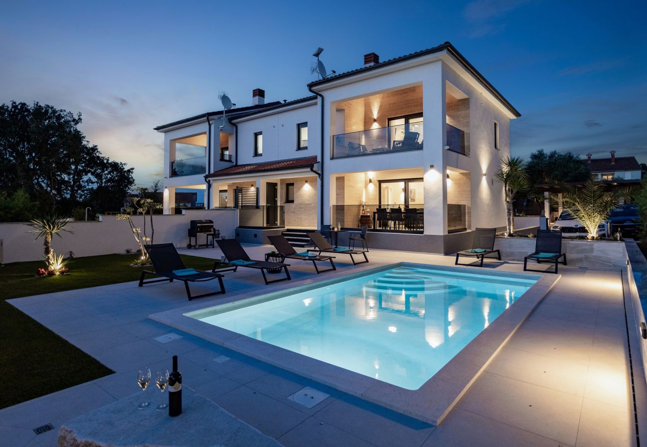 Villa in Štinjan - Villa Polaris - Luxurious Vacation Oasis