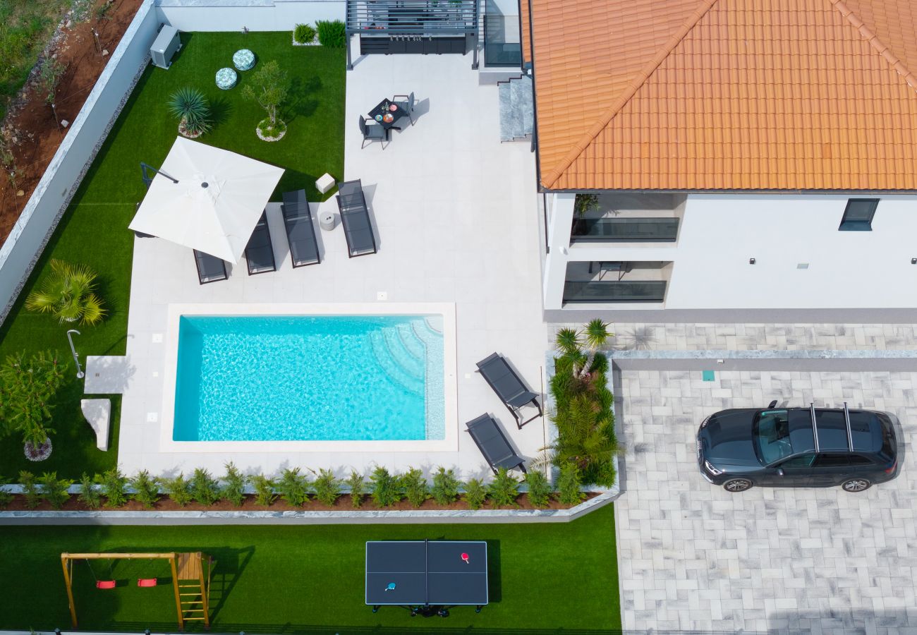Villa in Štinjan - Villa Polaris - Luxurious Vacation Oasis