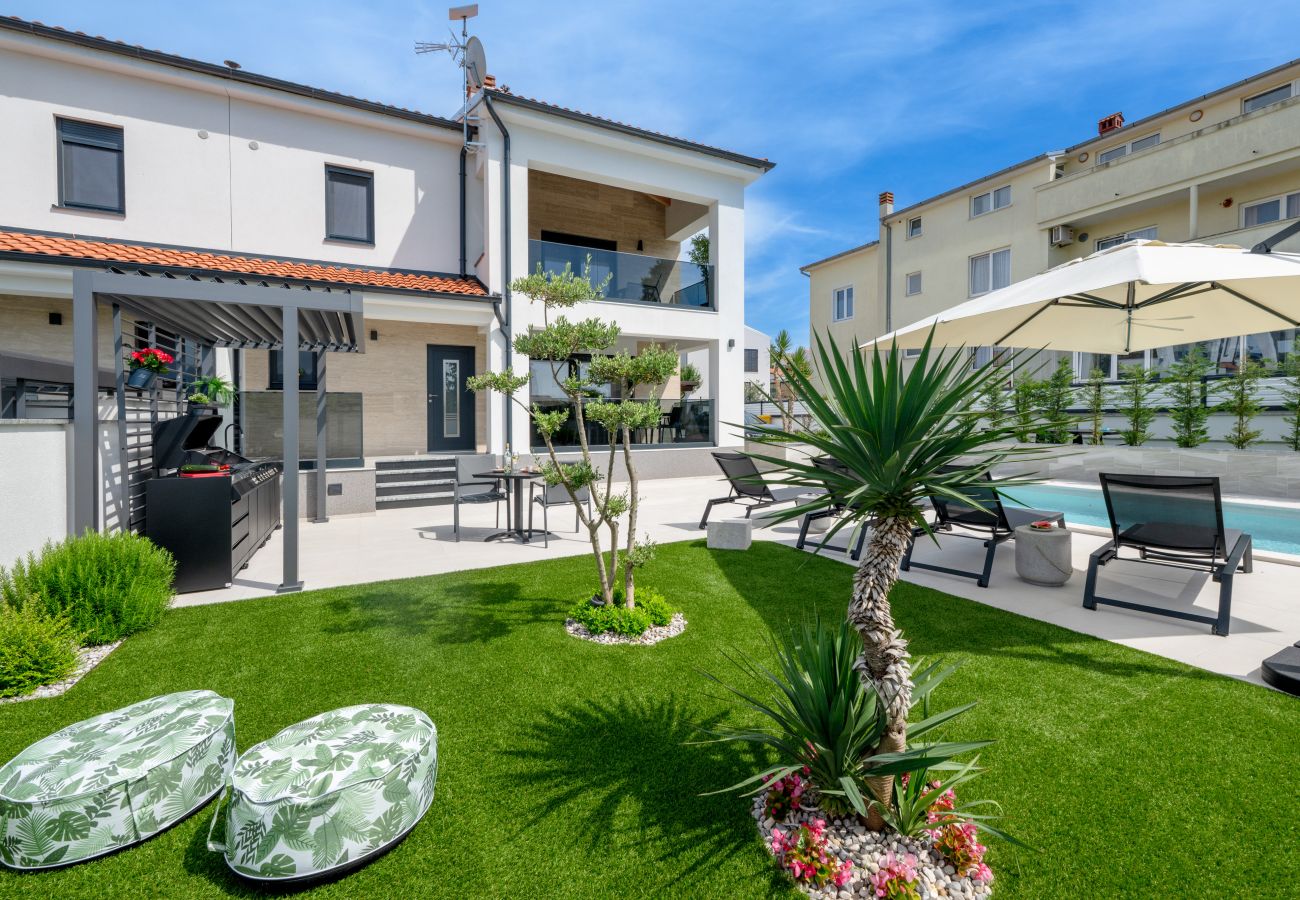 Villa in Štinjan - Villa Polaris - Luxurious Vacation Oasis