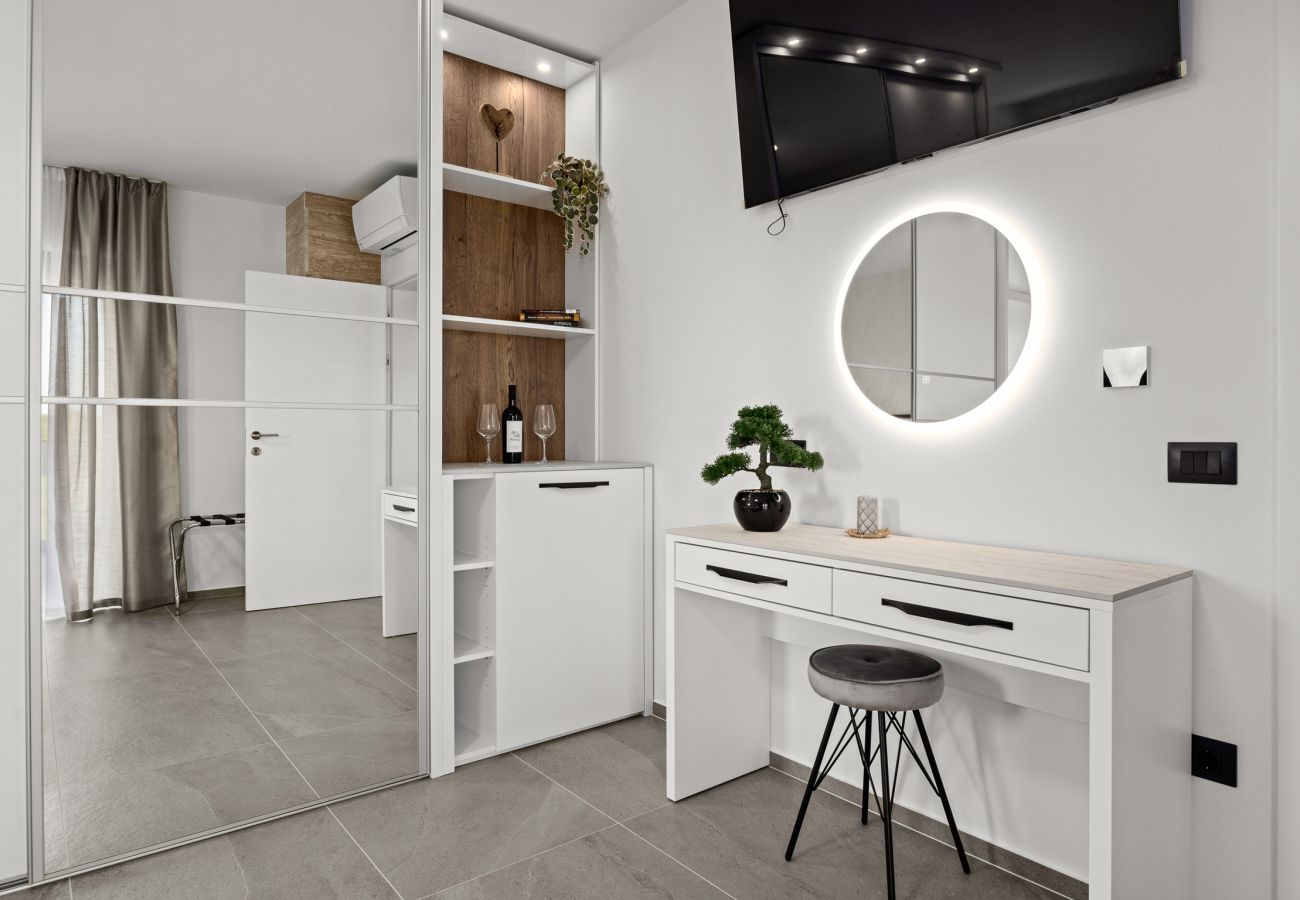 Villa in Štinjan - Villa Antares - Luxurious Vacation Oasis