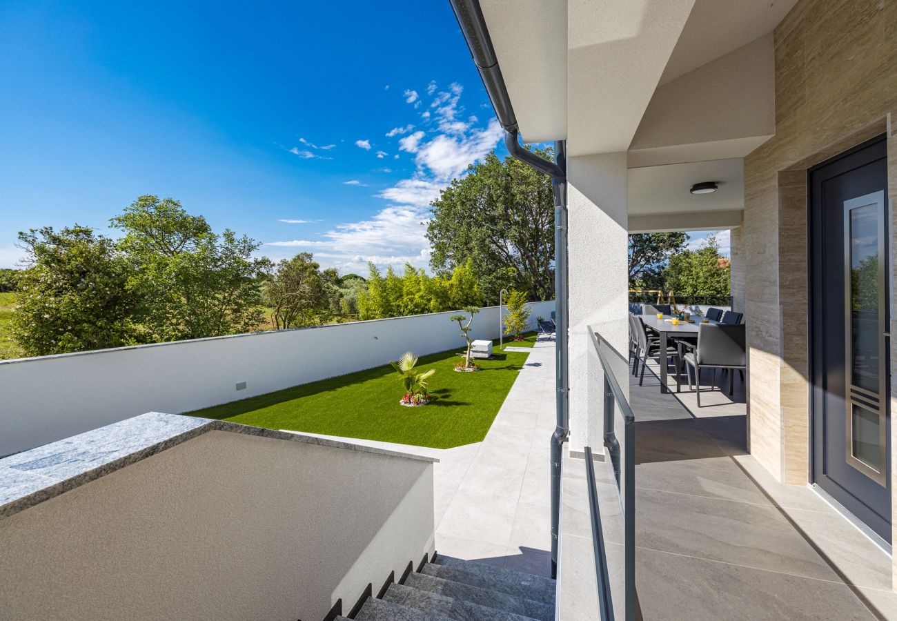 Villa in Štinjan - Villa Antares - Luxurious Vacation Oasis