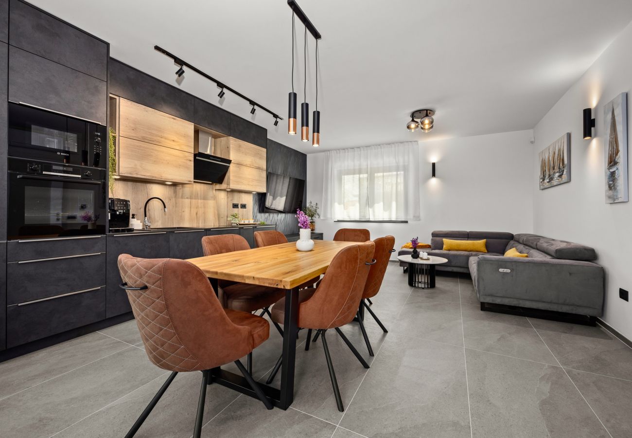 Villa in Štinjan - Villa Antares - Luxurious Vacation Oasis