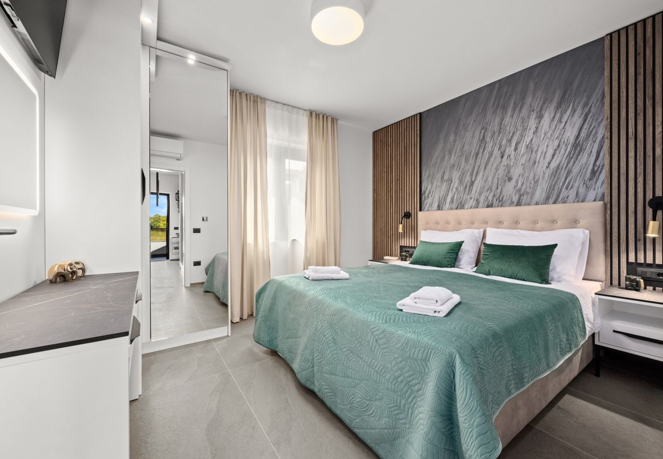 Villa in Štinjan - Villa Antares - Luxurious Vacation Oasis