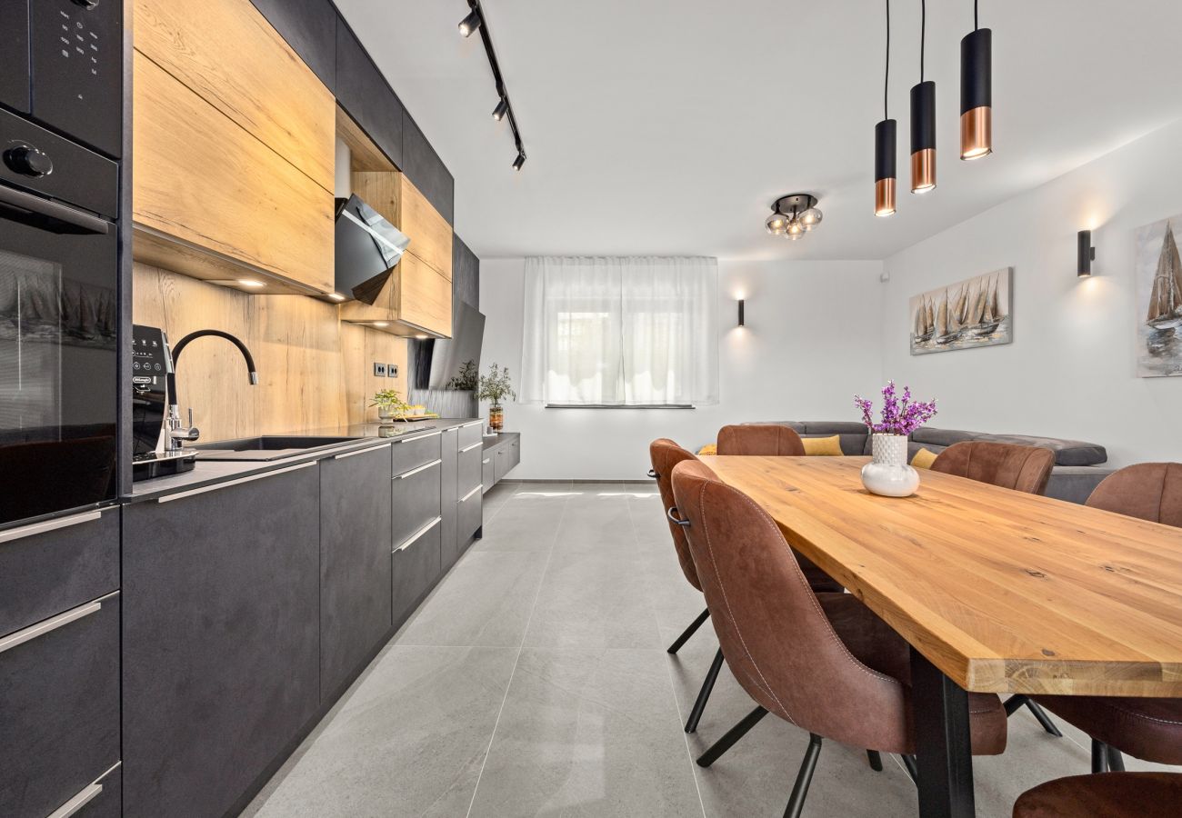 Villa in Štinjan - Villa Antares - Luxurious Vacation Oasis