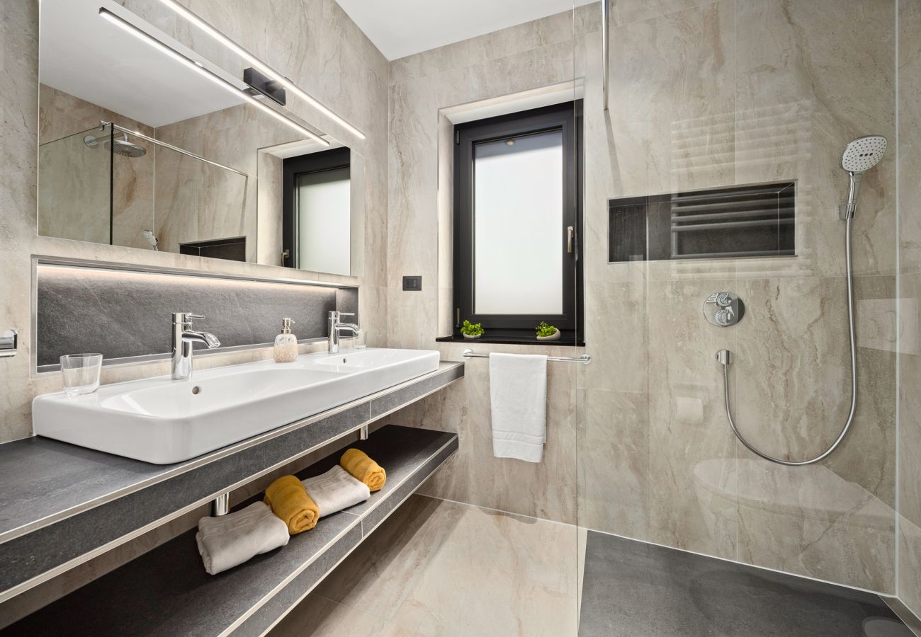 Villa in Štinjan - Villa Antares - Luxurious Vacation Oasis