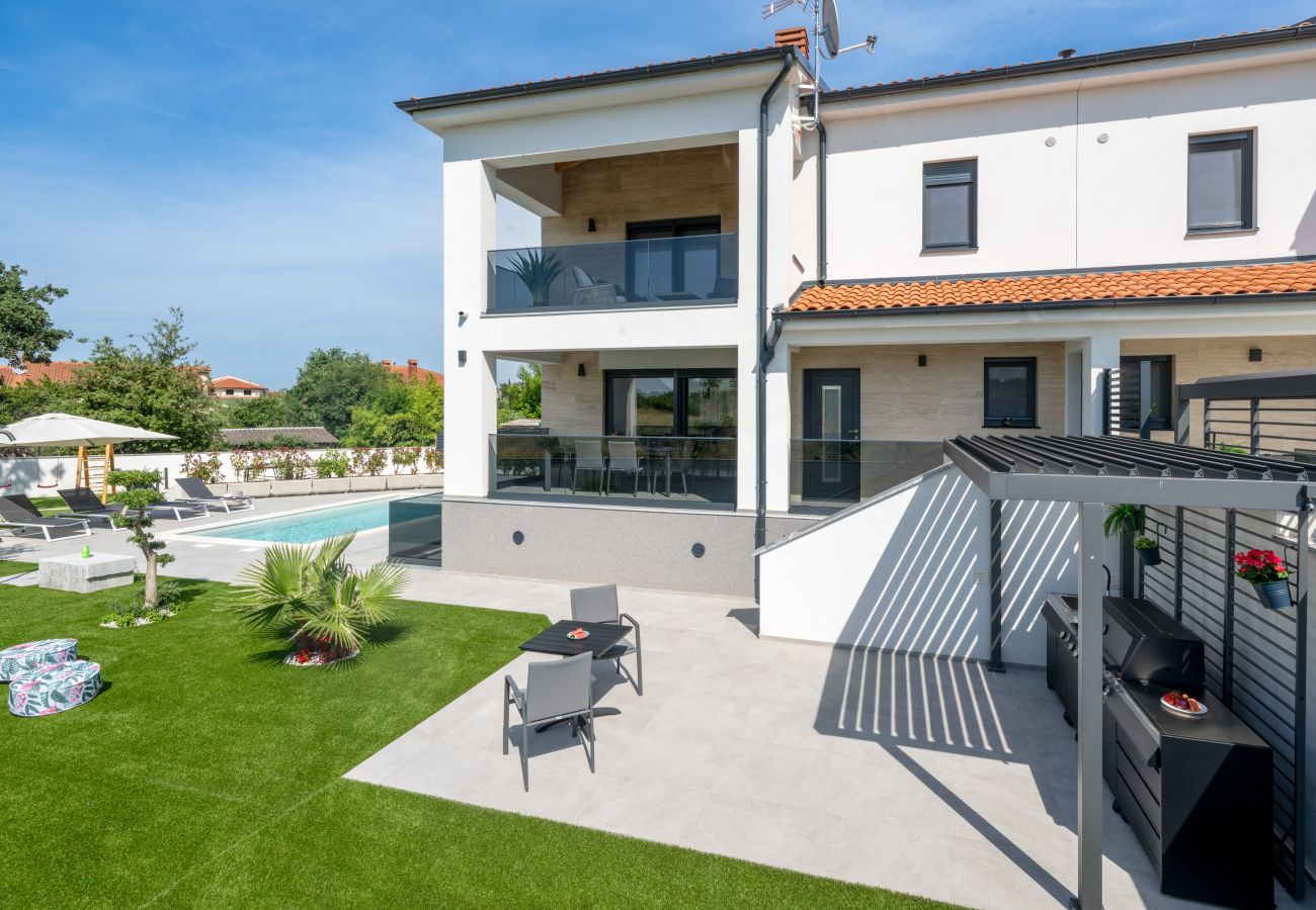 Villa in Štinjan - Villa Antares - Luxurious Vacation Oasis