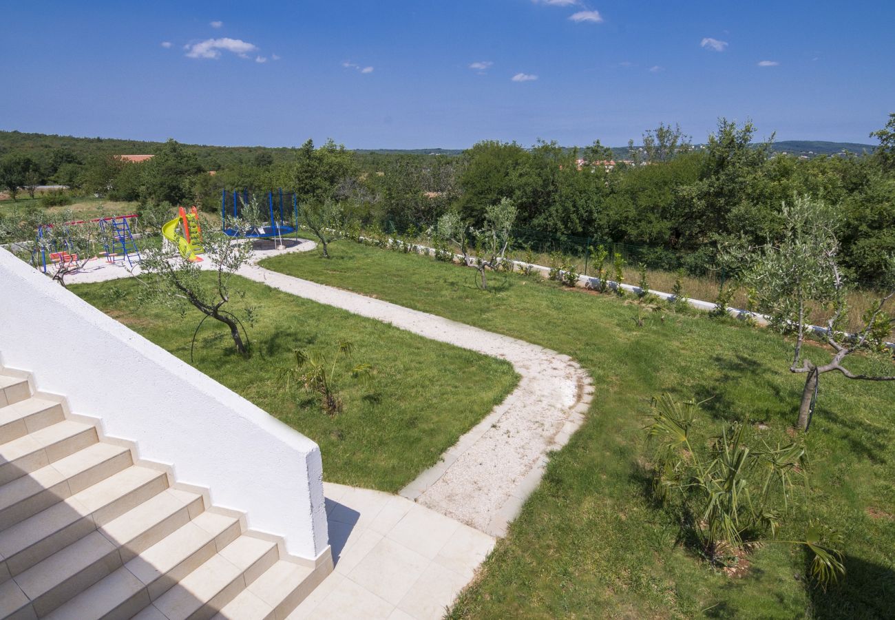 Villa in Kapelica - Gorgeous Villa Lands with Private Pool