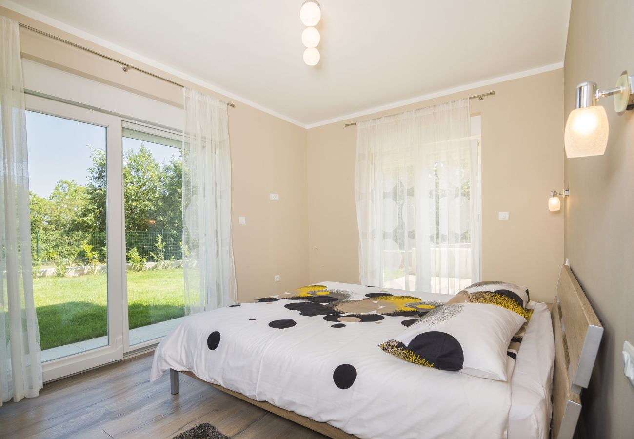 Villa in Kapelica - Gorgeous Villa Lands with Private Pool