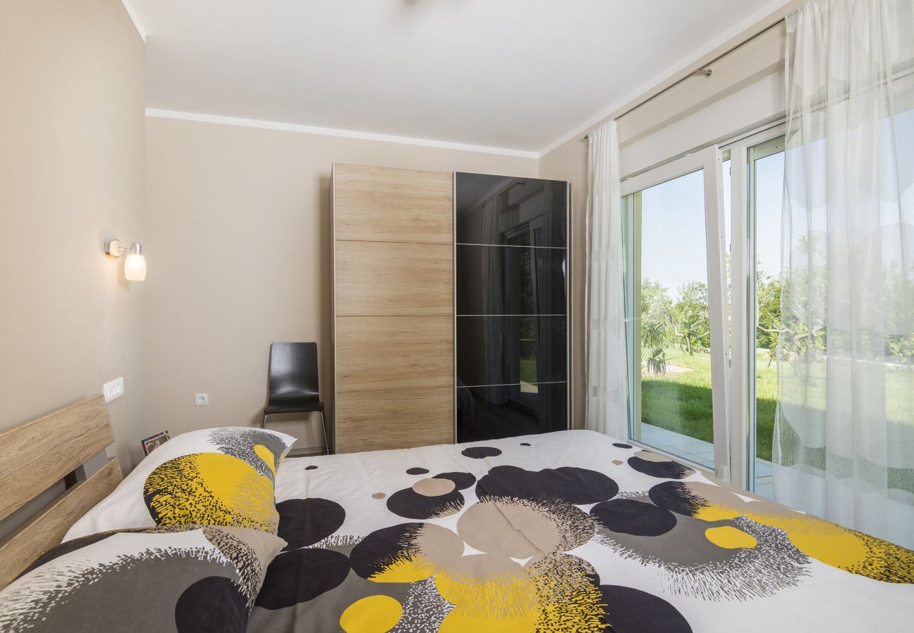 Villa in Kapelica - Gorgeous Villa Lands with Private Pool