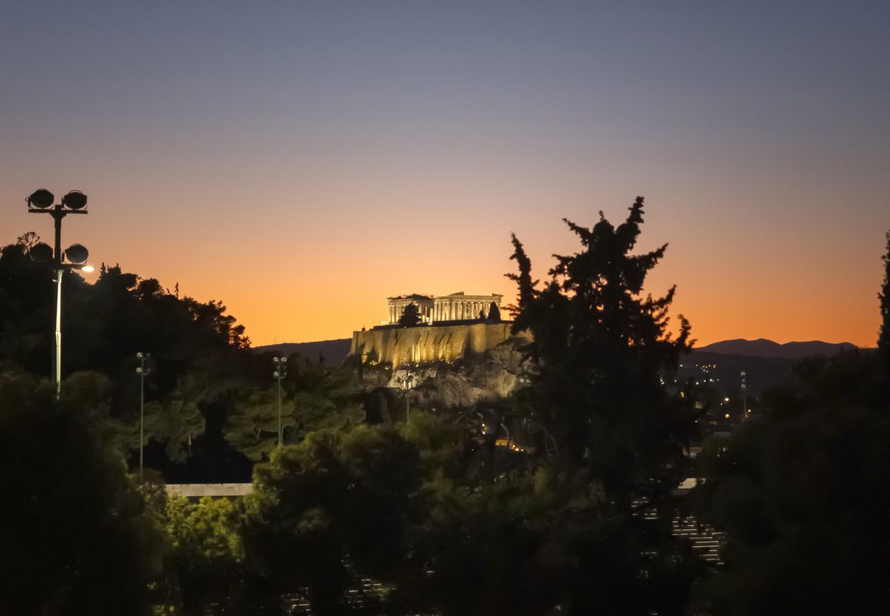 Terraced House in Athens - Spacious 3bdr Townhouse with Monumental View