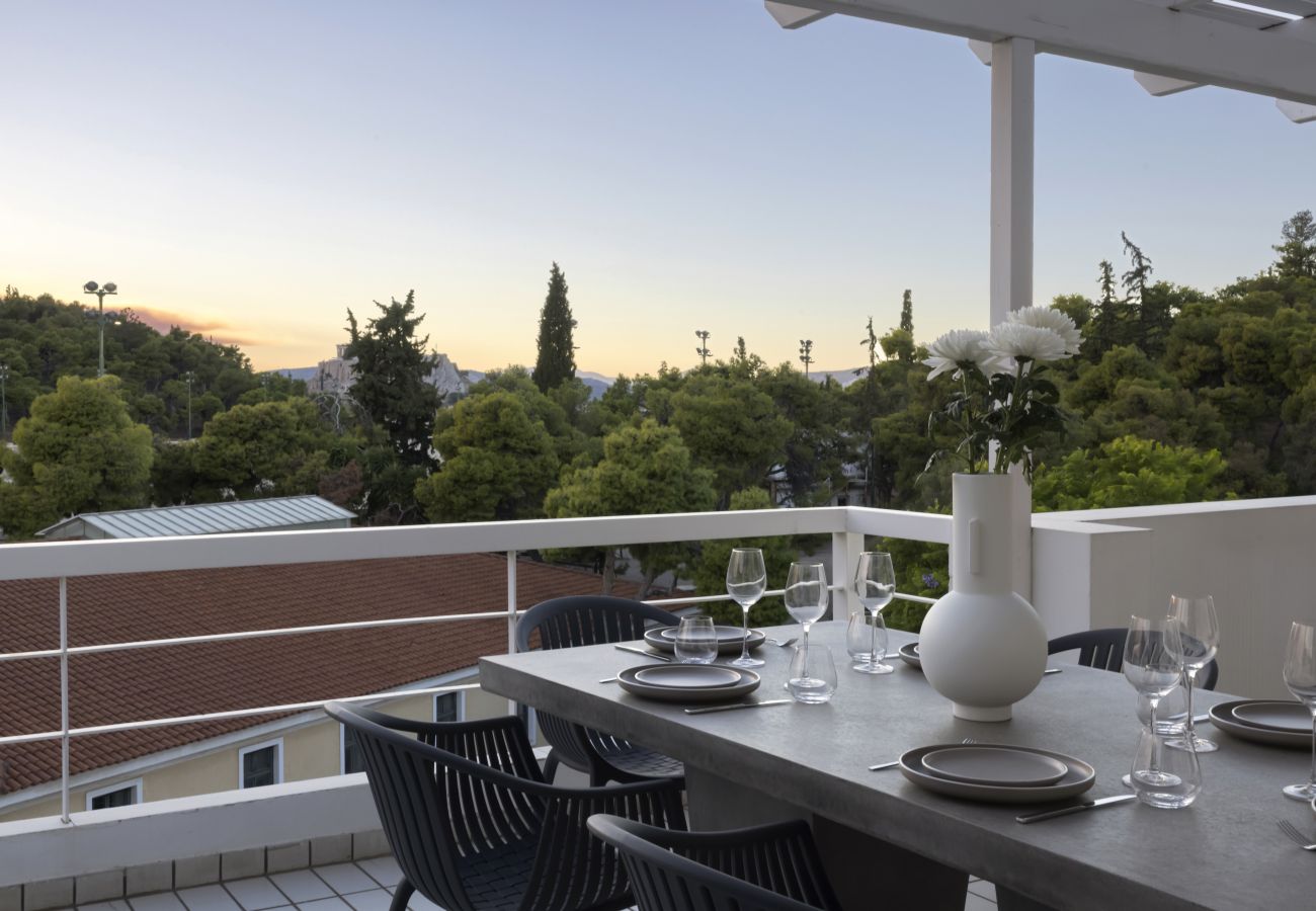 Terraced House in Athens - Spacious 3bdr Townhouse with Monumental View
