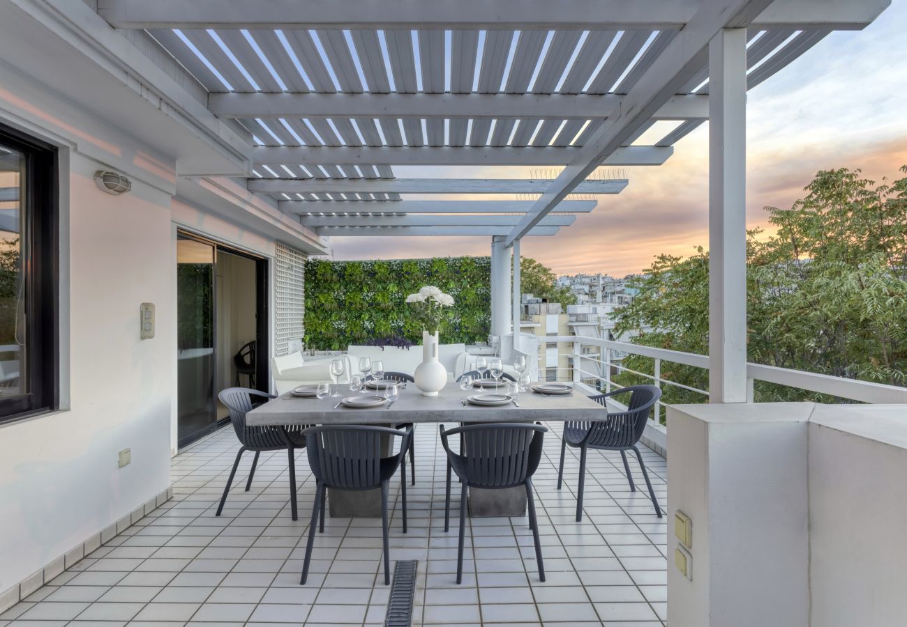 Terraced House in Athens - Spacious 3bdr Townhouse with Monumental View