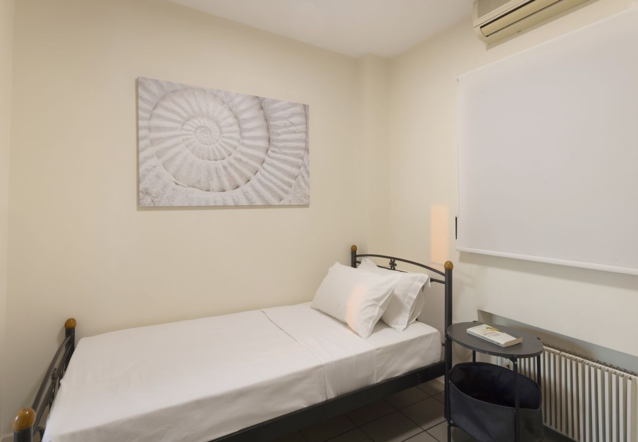 Terraced House in Athens - Spacious 3bdr Townhouse with Monumental View