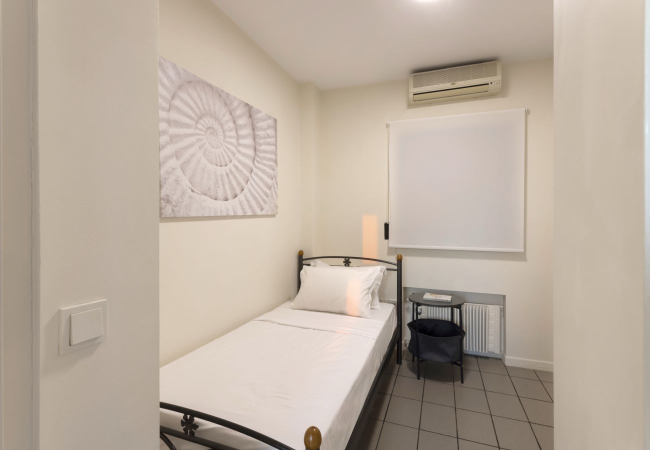 Terraced House in Athens - Spacious 3bdr Townhouse with Monumental View