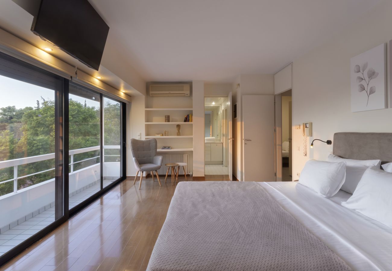 Terraced House in Athens - Spacious 3bdr Townhouse with Monumental View