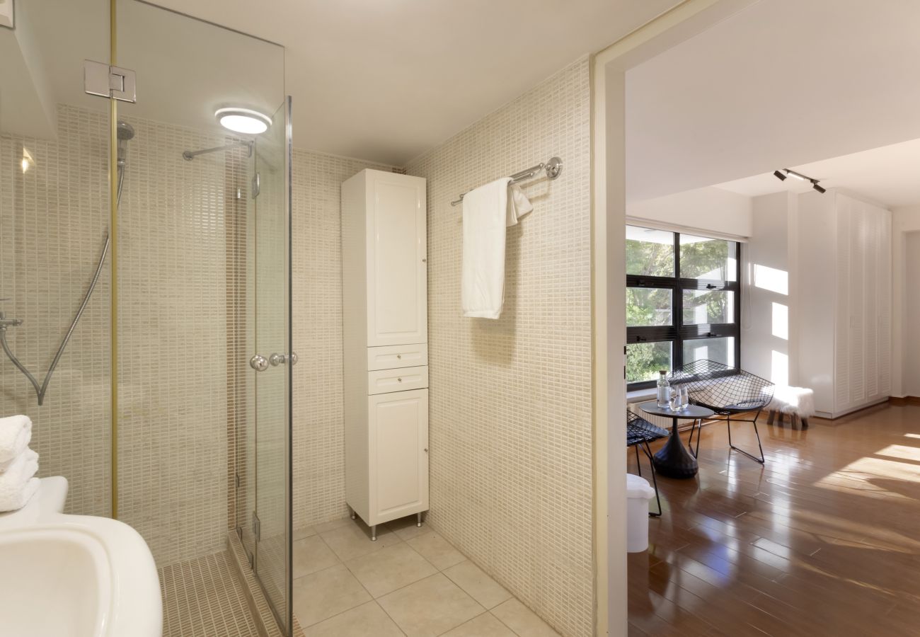 Terraced House in Athens - Spacious 3bdr Townhouse with Monumental View