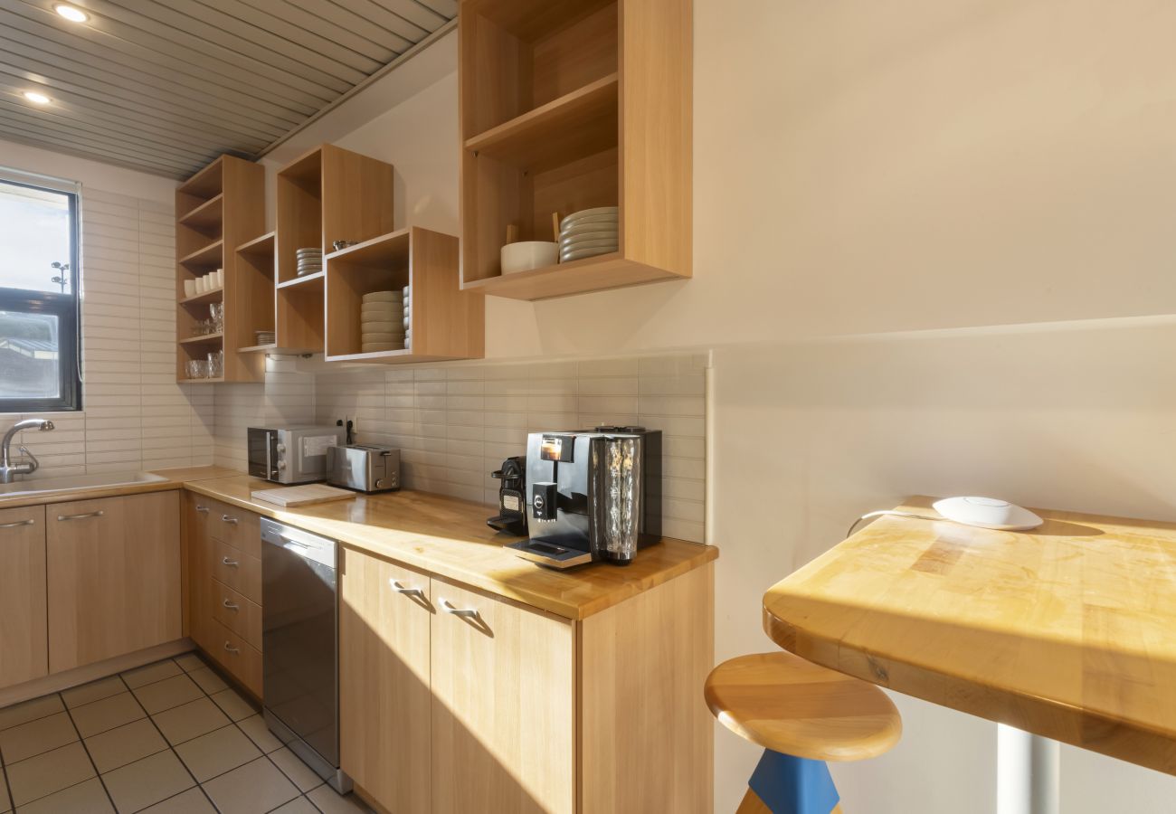 Terraced House in Athens - Spacious 3bdr Townhouse with Monumental View