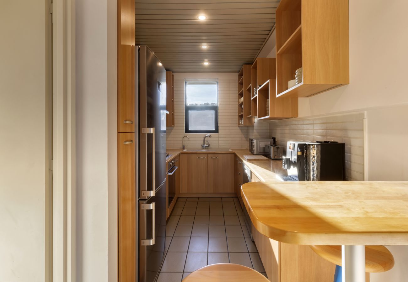 Terraced House in Athens - Spacious 3bdr Townhouse with Monumental View