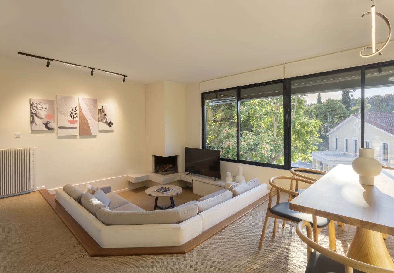 Terraced House in Athens - Spacious 3bdr Townhouse with Monumental View