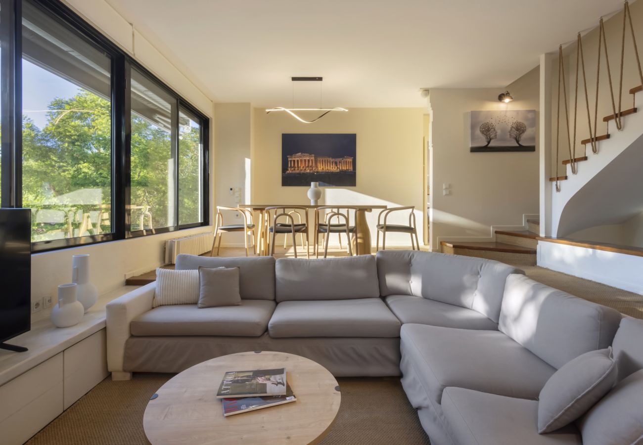 Terraced House in Athens - Spacious 3bdr Townhouse with Monumental View