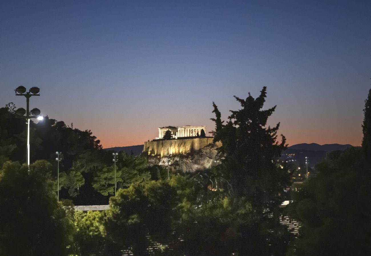 Terraced House in Athens - Spacious 3bdr Townhouse with Monumental View
