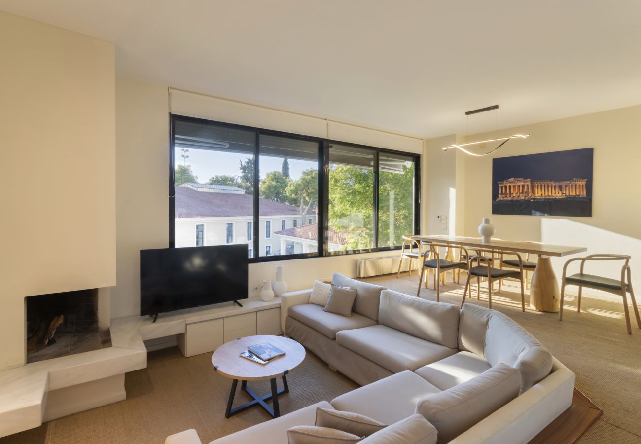 Terraced House in Athens - Spacious 3bdr Townhouse with Monumental View