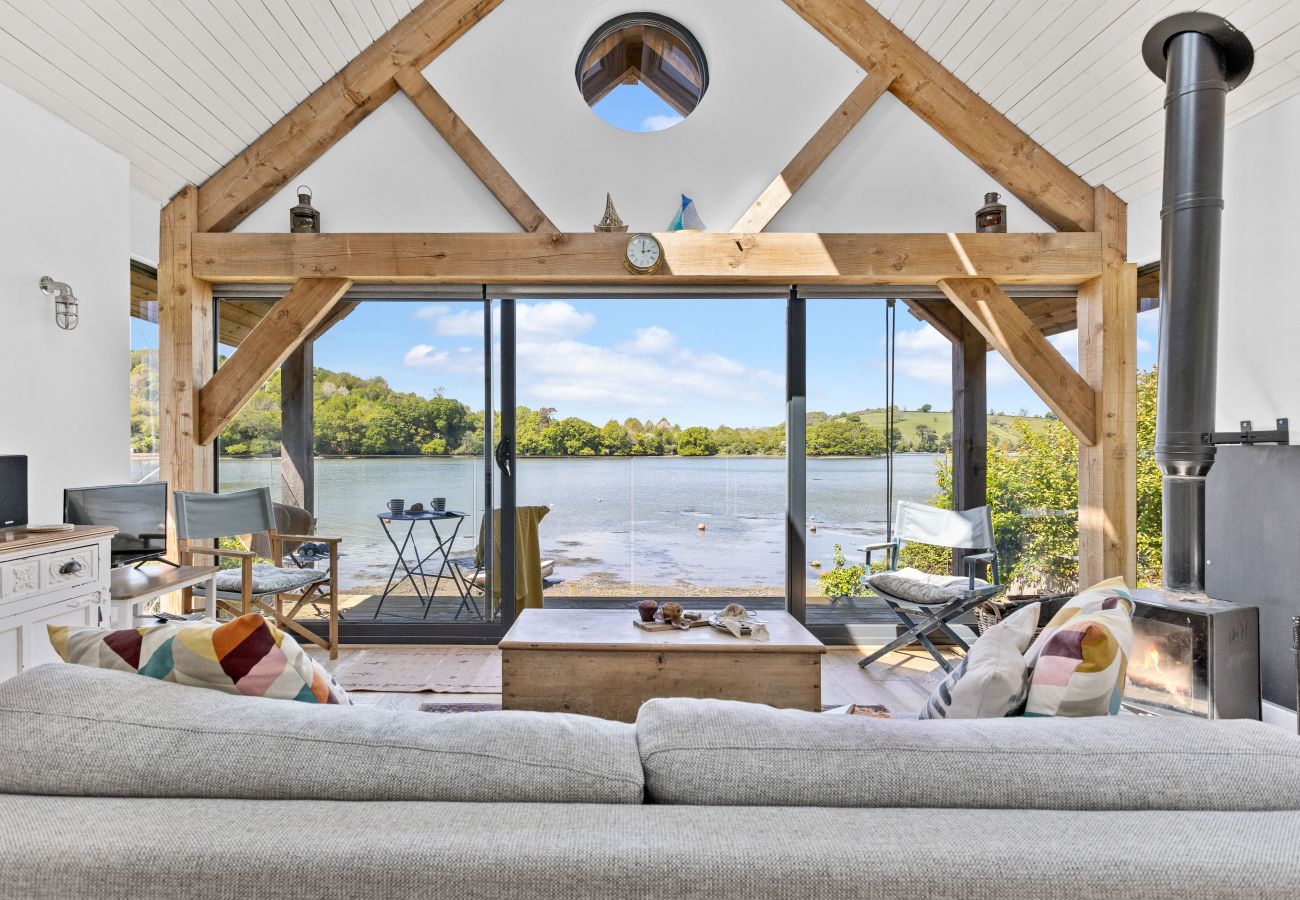 Cottage in Dittisham - Water Edge Boathouse - On the River Dart