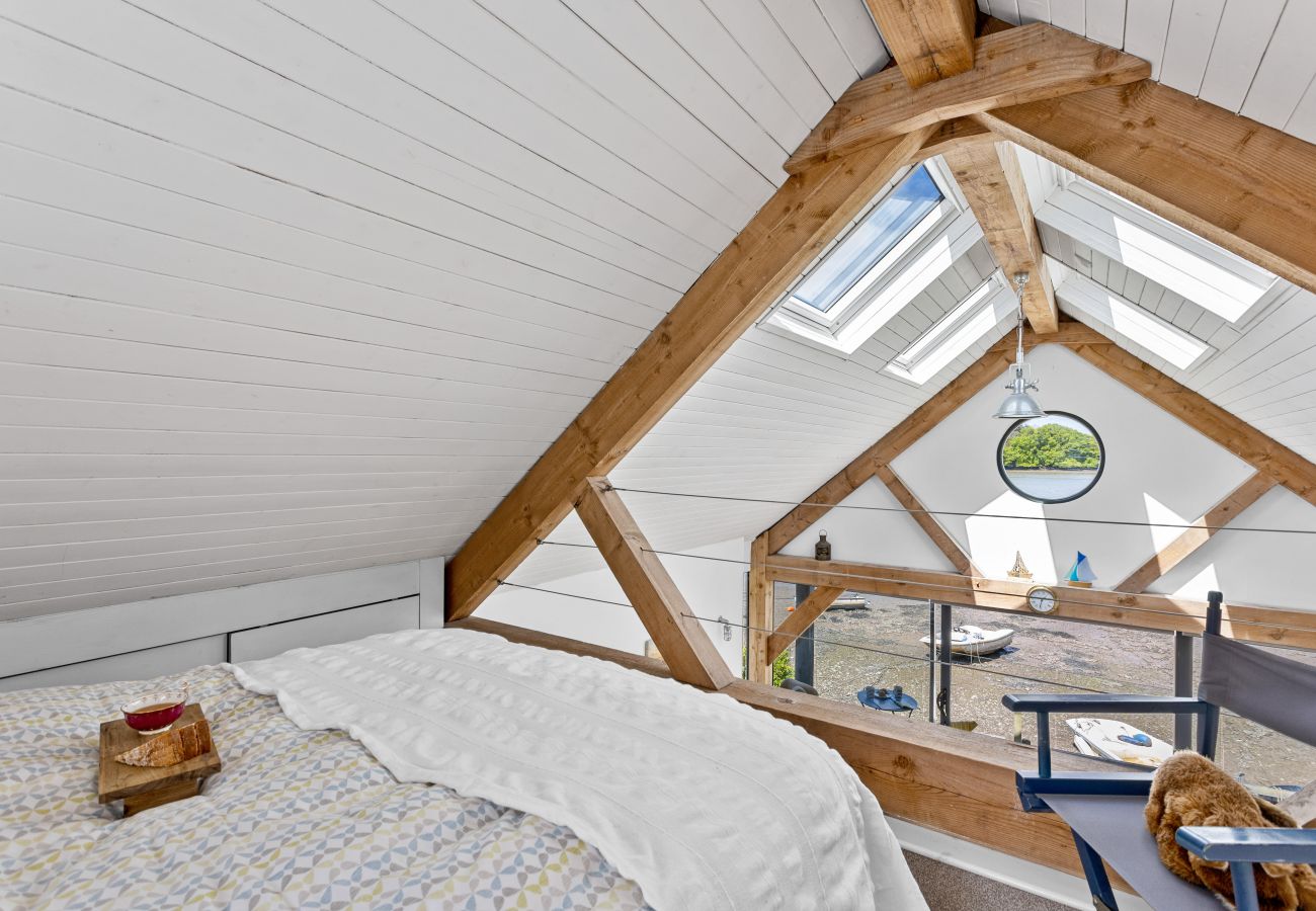 Cottage in Dittisham - Water Edge Boathouse - On the River Dart