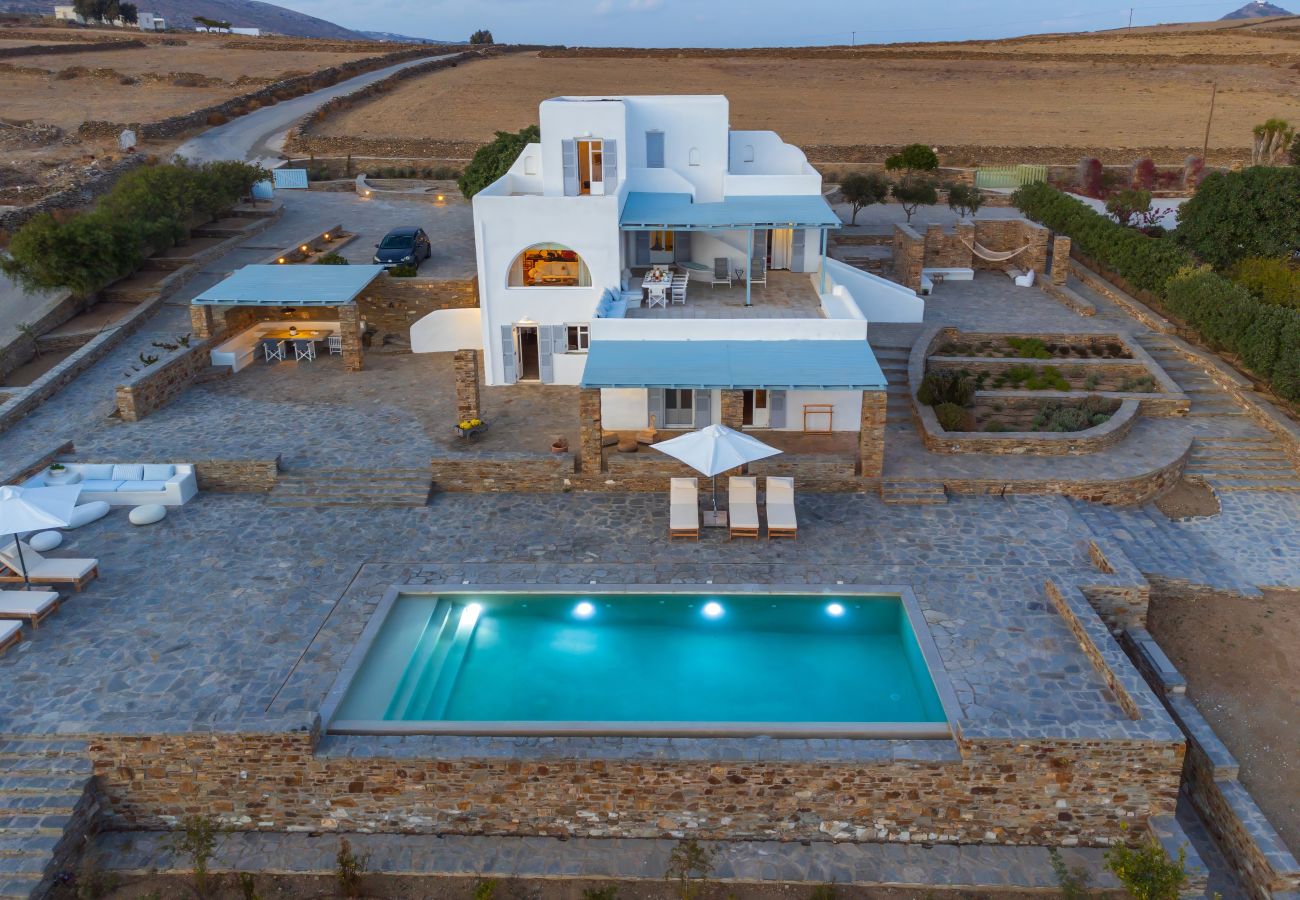 Villa in Tzanes - Soho Villa with private pool in Paros