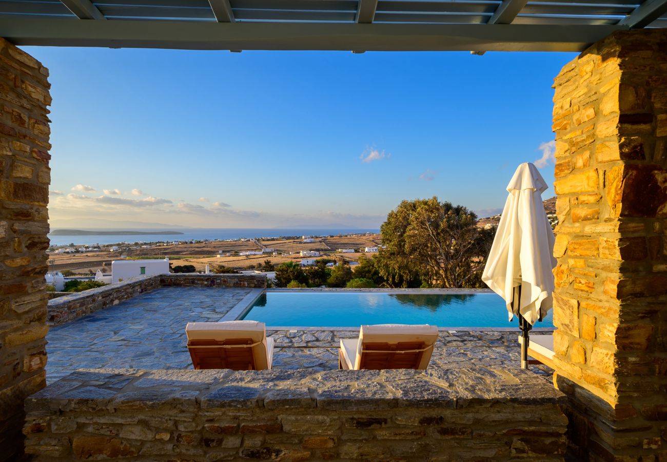 Villa in Tzanes - Soho Villa with private pool in Paros