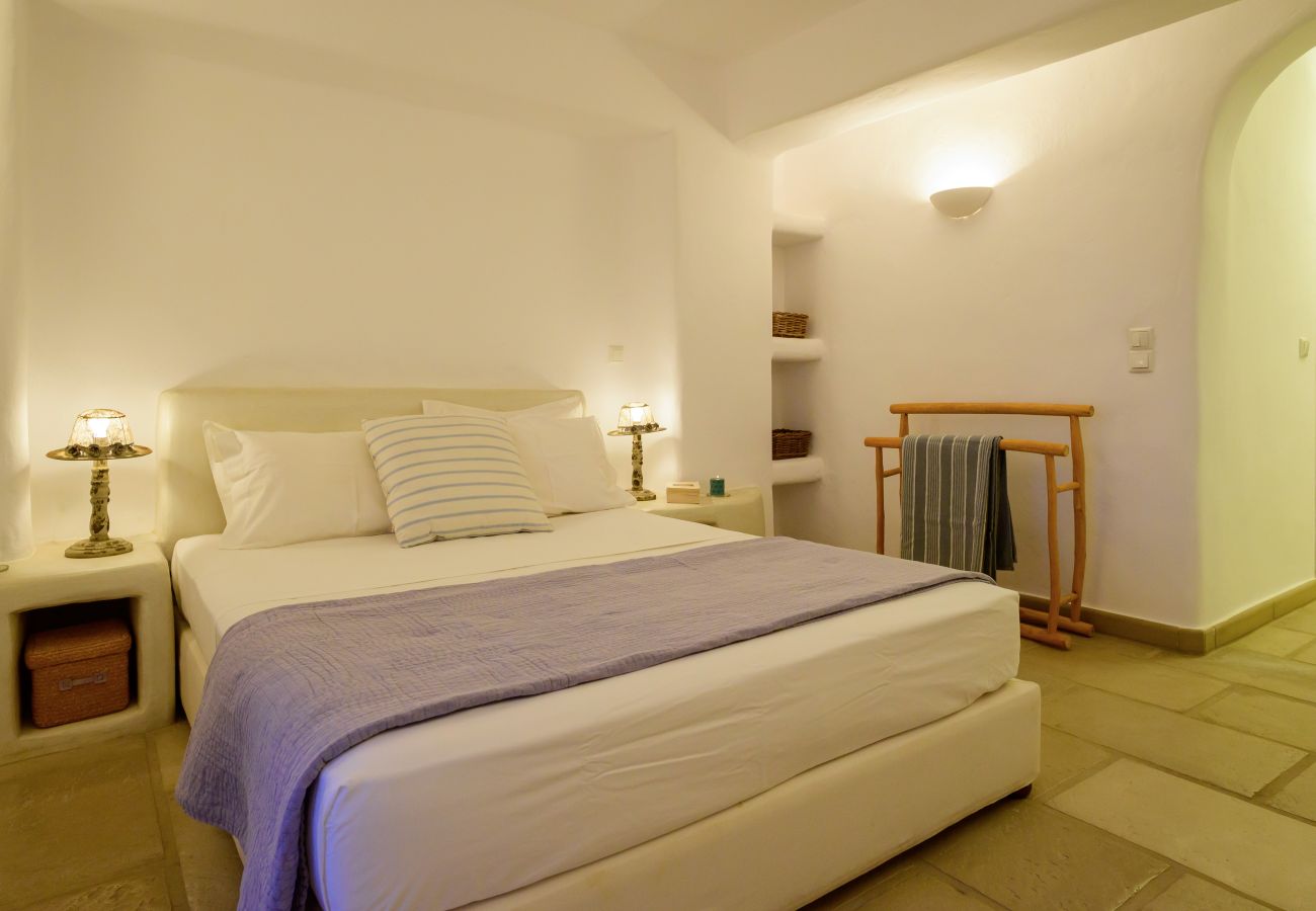 Villa in Tzanes - Soho Villa with private pool in Paros