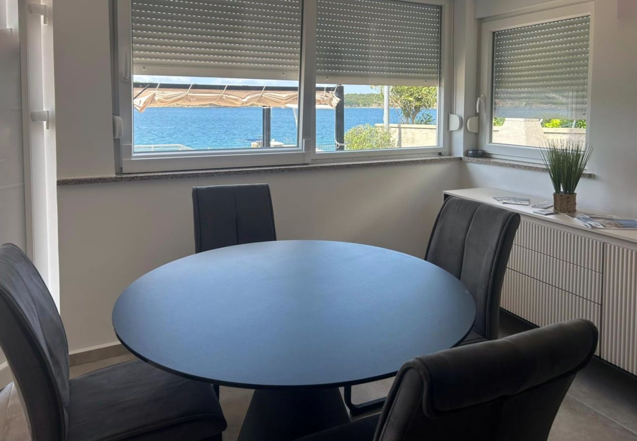 Apartment in Supetarska Draga - Sunset Apartment with Splendid Sea View