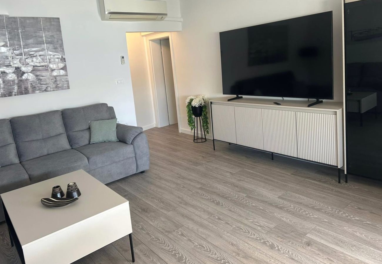 Apartment in Supetarska Draga - Sunset Apartment with Splendid Sea View