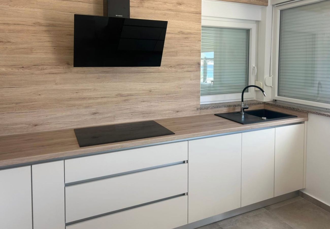 Apartment in Supetarska Draga - Sunset Apartment with Splendid Sea View